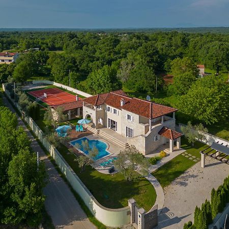 Svetvinčenat Villa Ortensia Mit Beheiztem Pool By Istrialux المظهر الخارجي الصورة